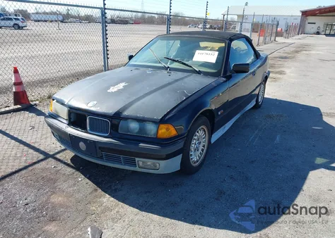 1995 BMW 318 Ic z USA, uszkodzony, nr VIN WBABK5329SEC84411